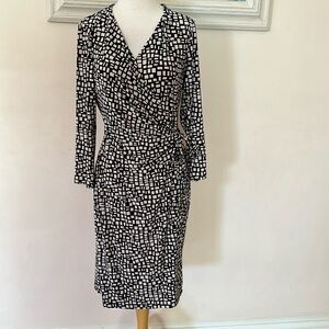 Anne Klein black/white long sleeve dress. New without tags. Size M.